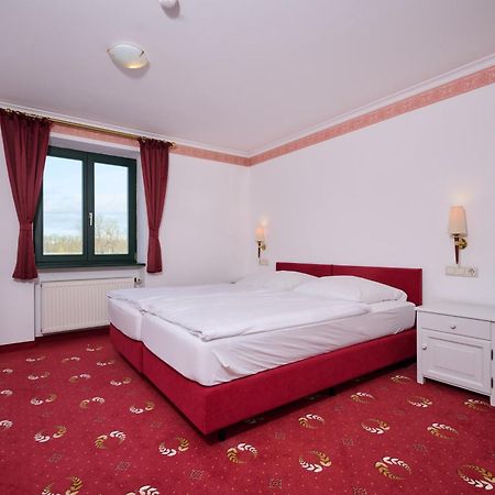 Tafernwirtschaft Hotel Schoenbrunn Landshut Exteriör bild