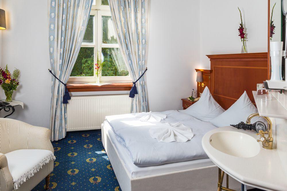 Tafernwirtschaft Hotel Schoenbrunn Landshut Exteriör bild